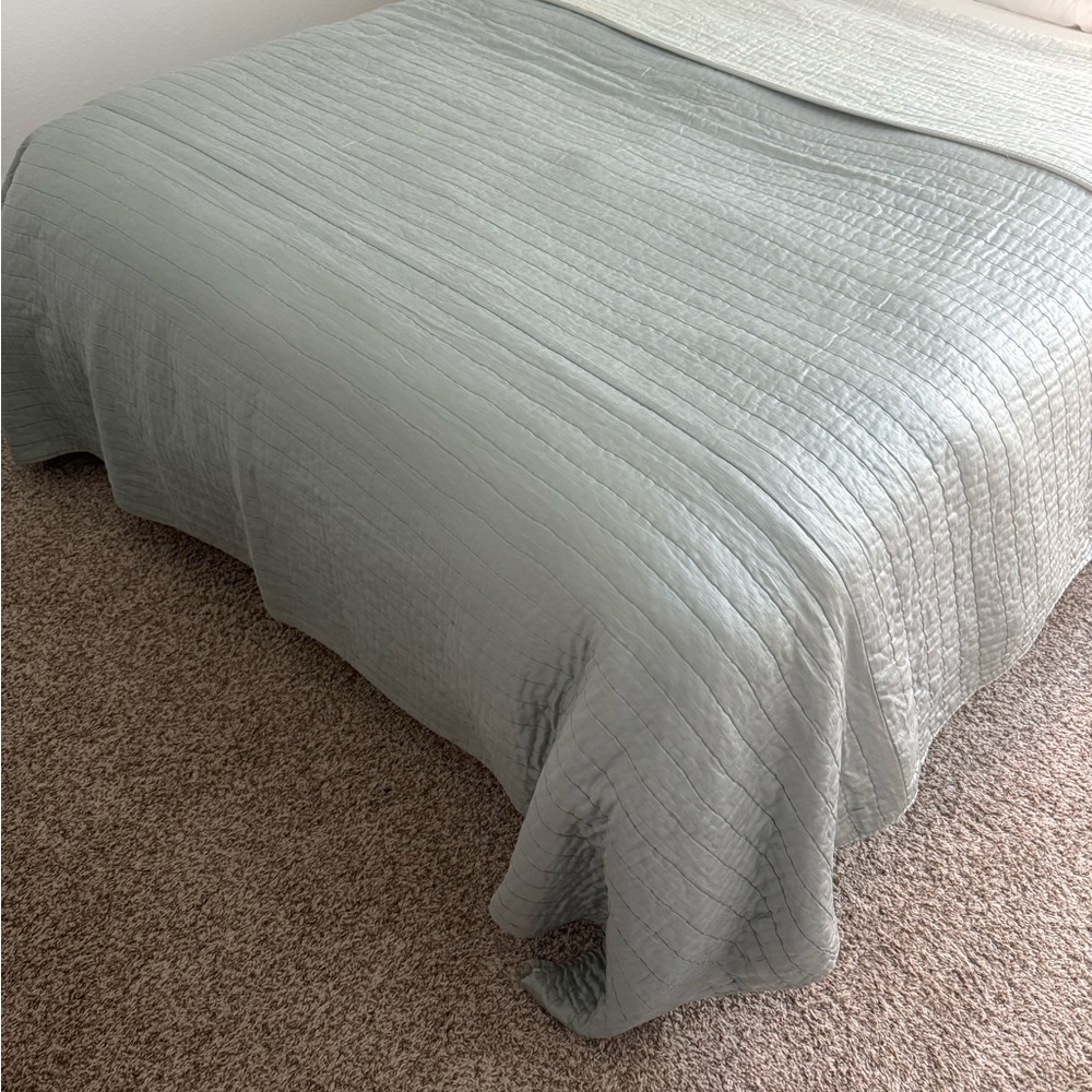 Pottery Barn King Blanket and Euro Sham Set